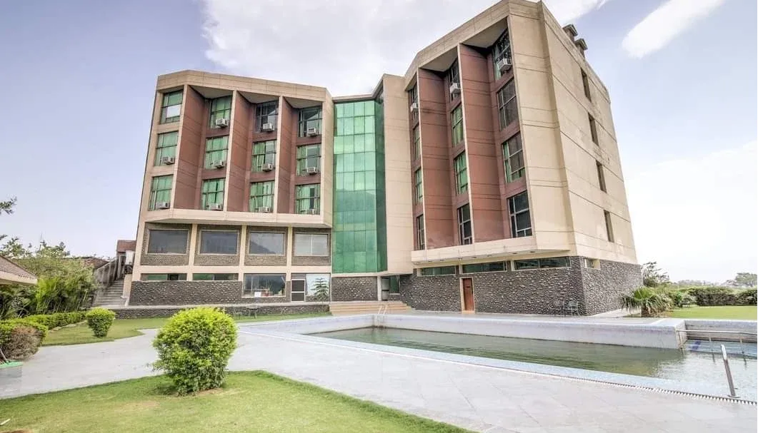 Hotel Devi Grand